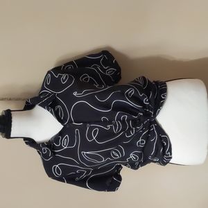 milk and honey in XL black and white design short blouse